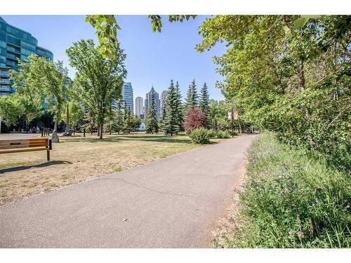 231-222 Riverfront Avenue Sw, Calgary, AB - Outdoor