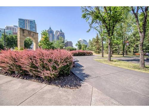 231-222 Riverfront Avenue Sw, Calgary, AB - Outdoor