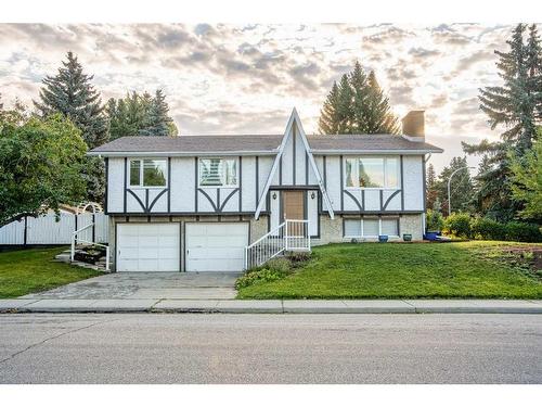 4028 Vardell Road Nw, Calgary, AB - Outdoor