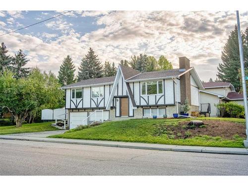 4028 Vardell Road Nw, Calgary, AB - Outdoor