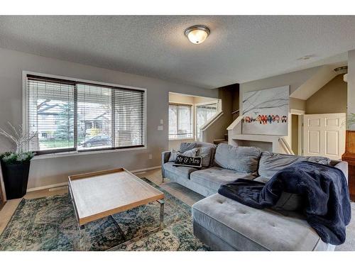 88 Covepark Way Ne, Calgary, AB - Indoor Photo Showing Living Room