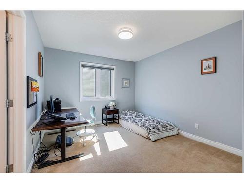 358 Sagewood Gardens Sw, Airdrie, AB - Indoor Photo Showing Bedroom