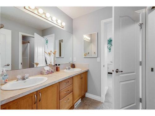 358 Sagewood Gardens Sw, Airdrie, AB - Indoor Photo Showing Bathroom