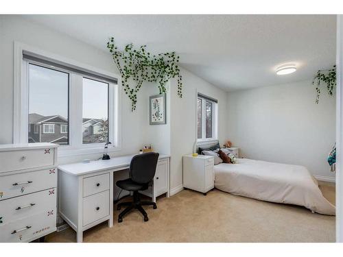 358 Sagewood Gardens Sw, Airdrie, AB - Indoor Photo Showing Bedroom