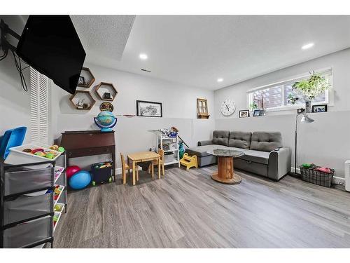 415 Midridge Drive Se, Calgary, AB - Indoor