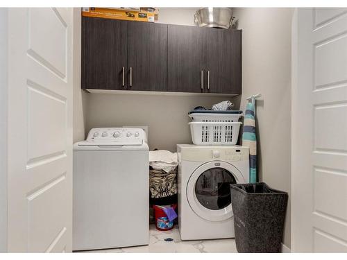 5232 Bowness Road Nw, Calgary, AB - Indoor Photo Showing Laundry Room