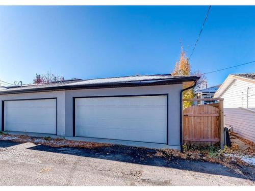 5232 Bowness Road Nw, Calgary, AB - Outdoor