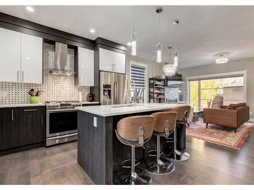 5232 Bowness Road Nw, Calgary, AB - Indoor Photo Showing Kitchen With Upgraded Kitchen