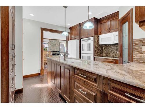 2231 Sumac Road Nw, Calgary, AB - Indoor Photo Showing Kitchen