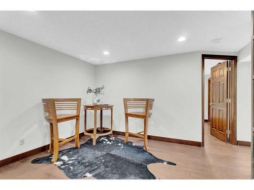 2231 Sumac Road Nw, Calgary, AB - Indoor Photo Showing Other Room