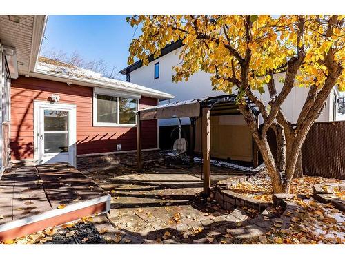 2231 Sumac Road Nw, Calgary, AB - Outdoor