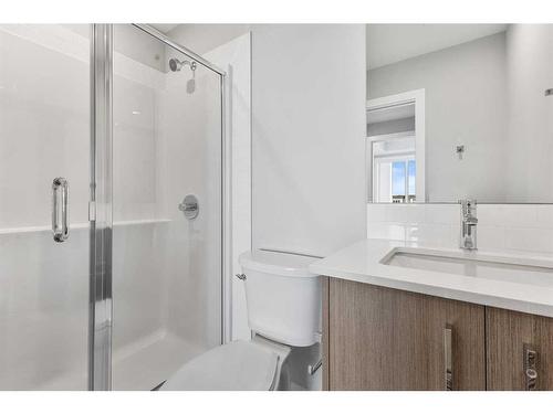 3403-111 Wolf Creek Drive Se, Calgary, AB - Indoor Photo Showing Bathroom