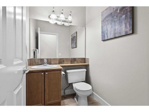 162 Rockyspring Circle Nw, Calgary, AB - Indoor Photo Showing Bathroom