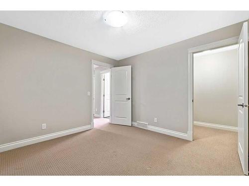 226 Quarry Park Boulevard Se, Calgary, AB - Indoor Photo Showing Other Room