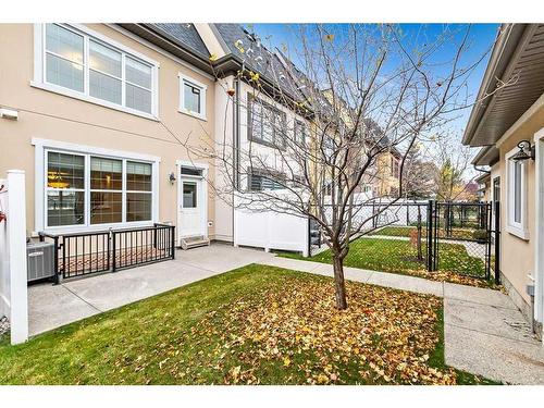 226 Quarry Park Boulevard Se, Calgary, AB - Outdoor With Exterior