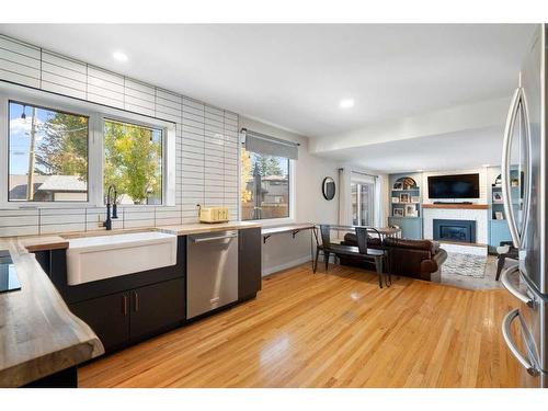 52 Lake Crimson Close Se, Calgary, AB - Indoor Photo Showing Kitchen