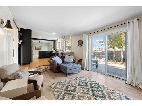 52 Lake Crimson Close Se, Calgary, AB - Indoor Photo Showing Living Room