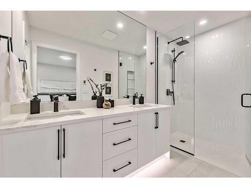 404 Canterbury Place Sw, Calgary, AB - Indoor Photo Showing Bathroom