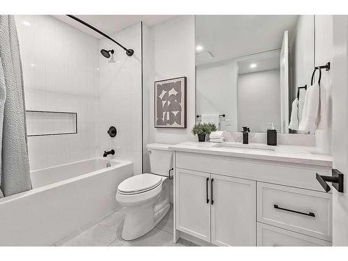 404 Canterbury Place Sw, Calgary, AB - Indoor Photo Showing Bathroom