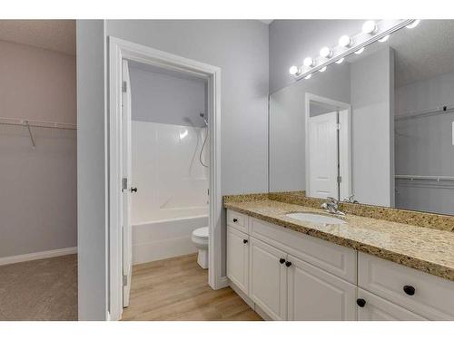 103-44 6A Street Ne, Calgary, AB - Indoor Photo Showing Bathroom