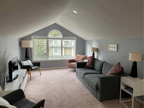 24-164 Rundle Drive, Canmore, AB - Indoor Photo Showing Living Room