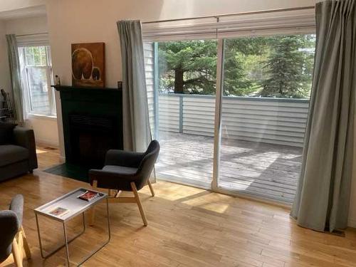 24-164 Rundle Drive, Canmore, AB - Indoor Photo Showing Living Room