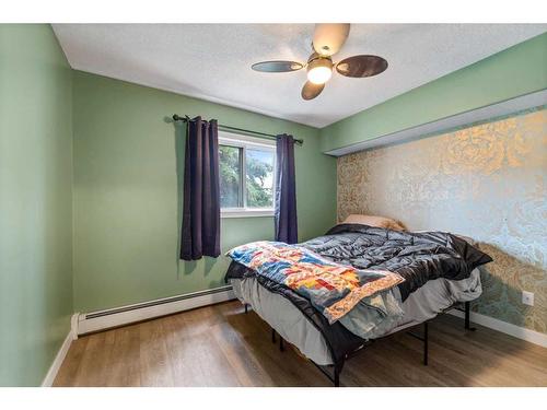 8-2902 17 Avenue Sw, Calgary, AB - Indoor Photo Showing Bedroom