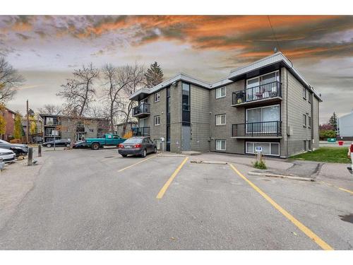 8-2902 17 Avenue Sw, Calgary, AB - Outdoor With Balcony With Facade