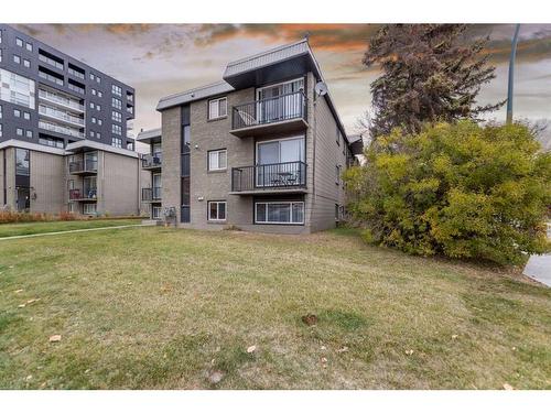 8-2902 17 Avenue Sw, Calgary, AB - Outdoor With Balcony