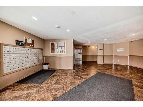 3205-60 Panatella Street Nw, Calgary, AB - Indoor Photo Showing Other Room