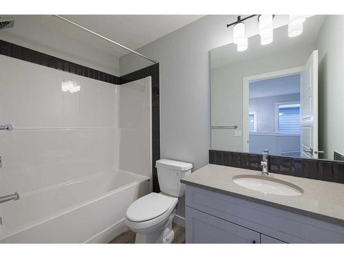 231 Cornerbrook Road Ne, Calgary, AB - Indoor Photo Showing Bathroom