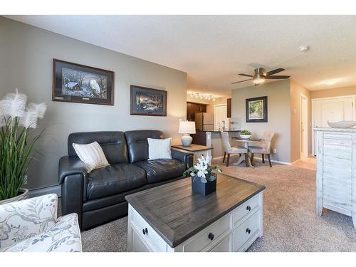 2332-81 Legacy Boulevard Se, Calgary, AB - Indoor Photo Showing Living Room