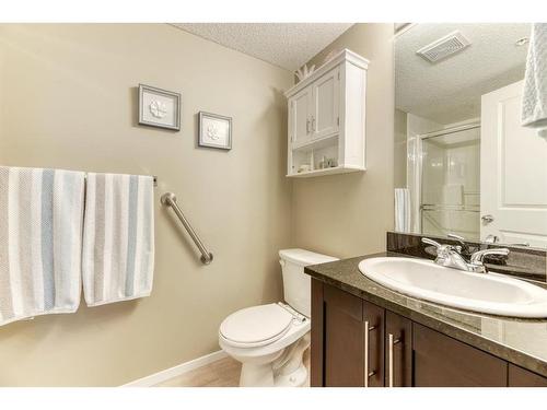 2332-81 Legacy Boulevard Se, Calgary, AB - Indoor Photo Showing Bathroom