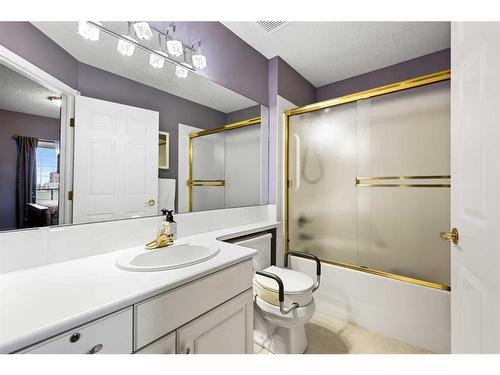 427-8535 Bonaventure Drive Se, Calgary, AB - Indoor Photo Showing Bathroom