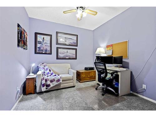 427-8535 Bonaventure Drive Se, Calgary, AB - Indoor Photo Showing Other Room