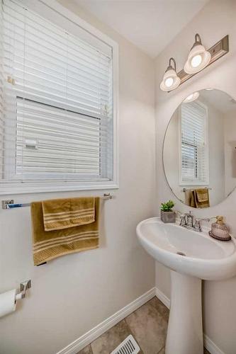 158 Windridge Road Sw, Airdrie, AB - Indoor Photo Showing Bathroom