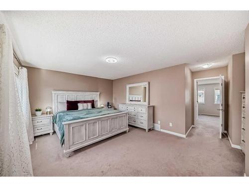 158 Windridge Road Sw, Airdrie, AB - Indoor Photo Showing Bedroom