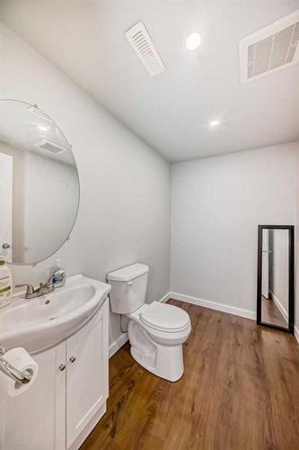 158 Windridge Road Sw, Airdrie, AB - Indoor Photo Showing Bathroom