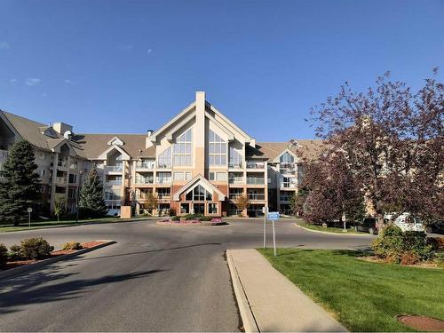 331-100 2 Avenue South, Lethbridge, AB - Outdoor With Facade