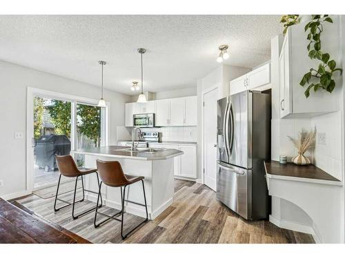 82 New Brighton Green Se, Calgary, AB - Indoor Photo Showing Kitchen