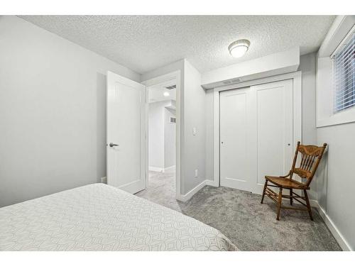 82 New Brighton Green Se, Calgary, AB - Indoor Photo Showing Bedroom