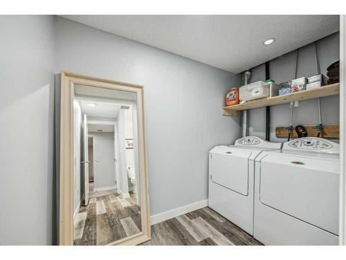 82 New Brighton Green Se, Calgary, AB - Indoor Photo Showing Laundry Room