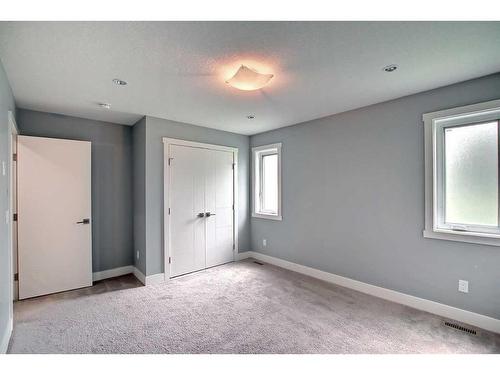 317 15 Avenue Ne, Calgary, AB - Indoor Photo Showing Other Room