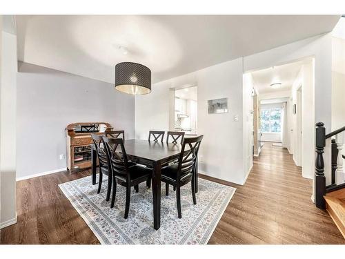 203 37 Street Nw, Calgary, AB - Indoor Photo Showing Dining Room