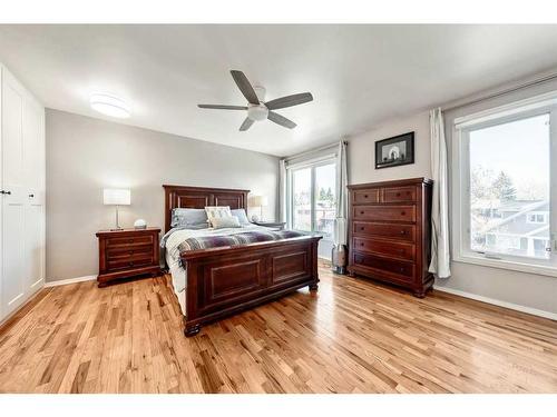 203 37 Street Nw, Calgary, AB - Indoor Photo Showing Bedroom