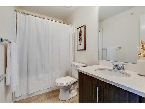 7403-151 Legacy Main Street Se, Calgary, AB - Indoor Photo Showing Bathroom