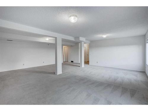 120 Norquay Heights Nw, Calgary, AB - Indoor Photo Showing Other Room