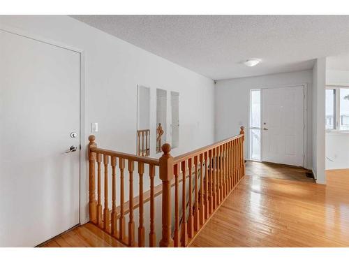 120 Norquay Heights Nw, Calgary, AB - Indoor Photo Showing Other Room