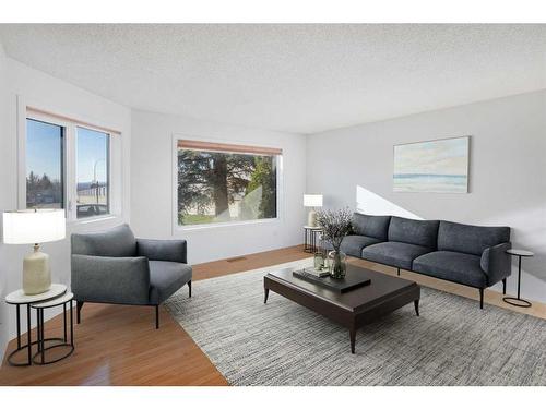 120 Norquay Heights Nw, Calgary, AB - Indoor Photo Showing Living Room