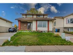 544 Radley Way SE Calgary, AB T2A 5X8